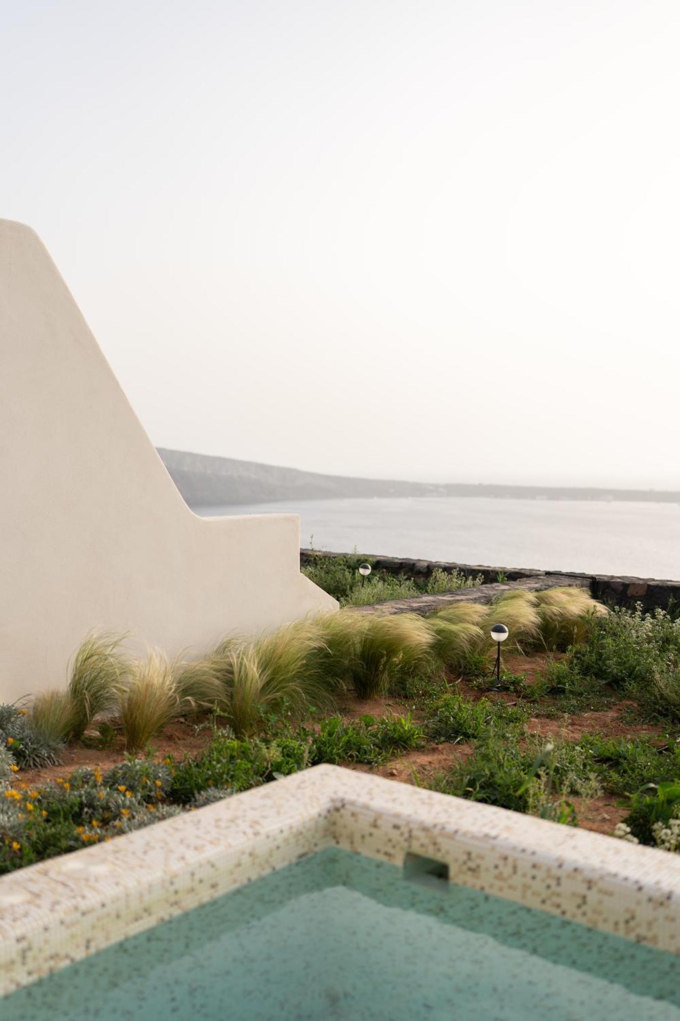 Santo Mine Oia Suites Bagian luar foto
