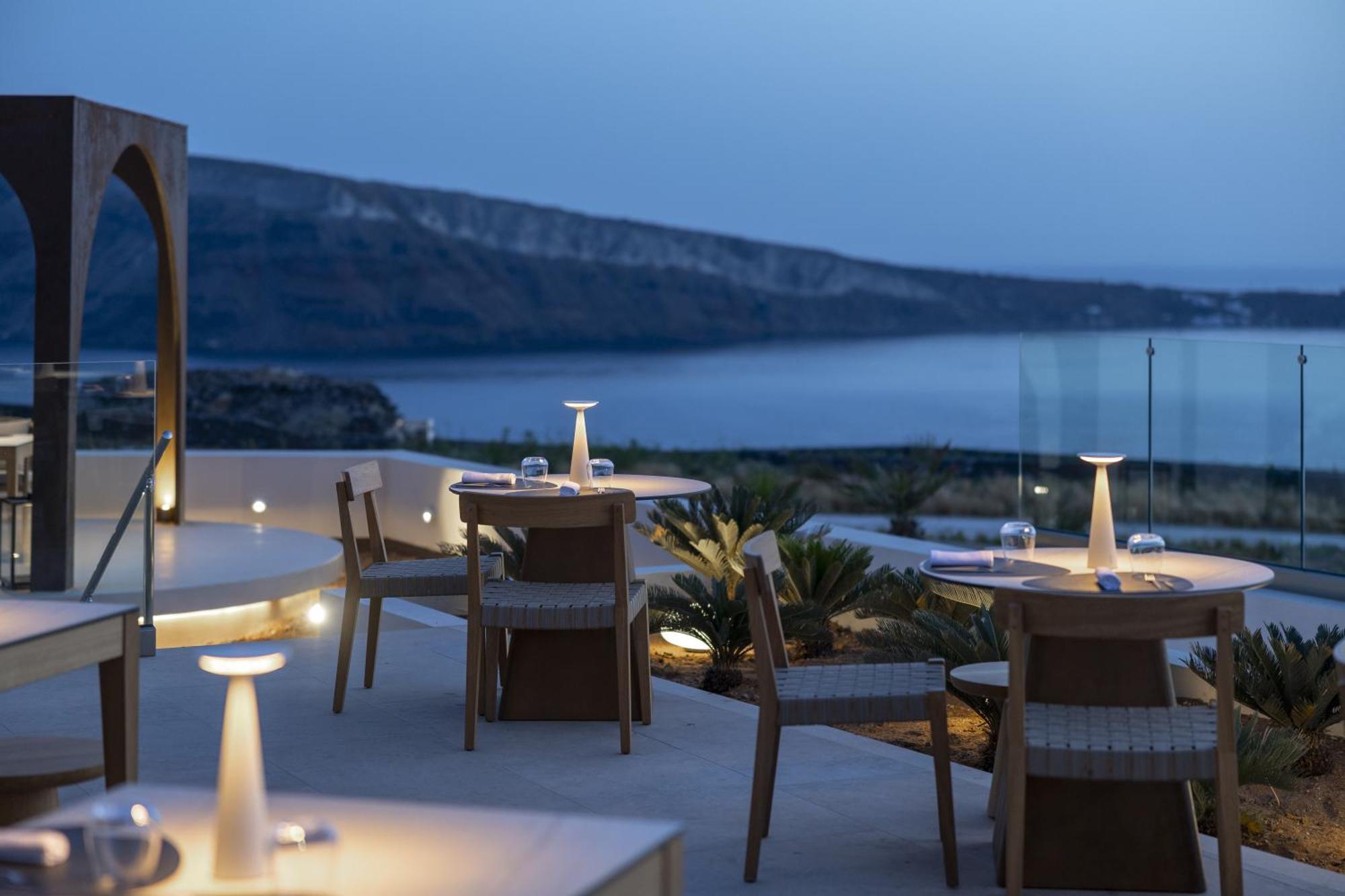 Santo Mine Oia Suites Bagian luar foto